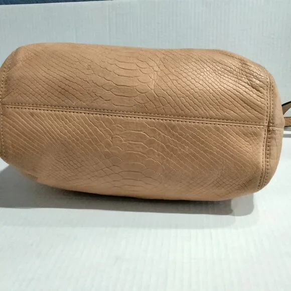 MICHAEL Michael Kors Tan Pebbled Leather Shoulder Bag - Picture 11 of 12